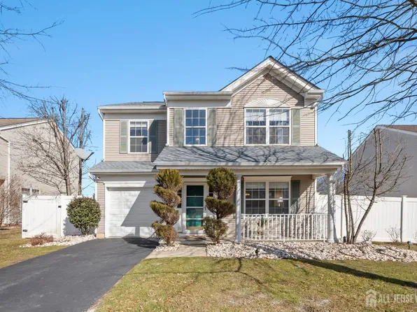 45 Devon Dr, East Brunswick, NJ 08816