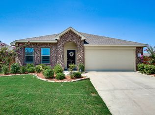 2113 Long Forest Rd, Heartland, TX 75126