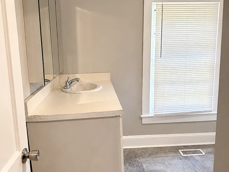 221 Neal St — Photo 11