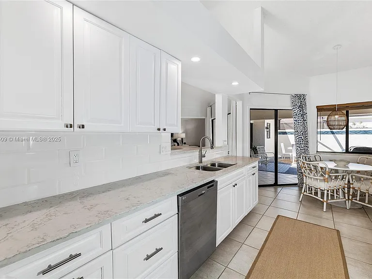 701 Sea Oats Dr #D-1 — Photo 10
