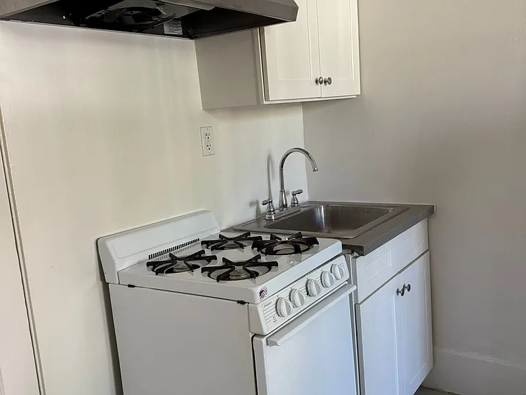 1114 Poinsettia Dr #2 — Photo 7
