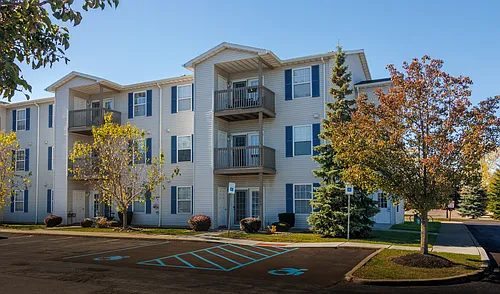 Crestmount Square Senior Apartments Photo 1