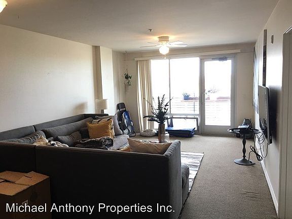 3rd image of 1608 India St Unit 505