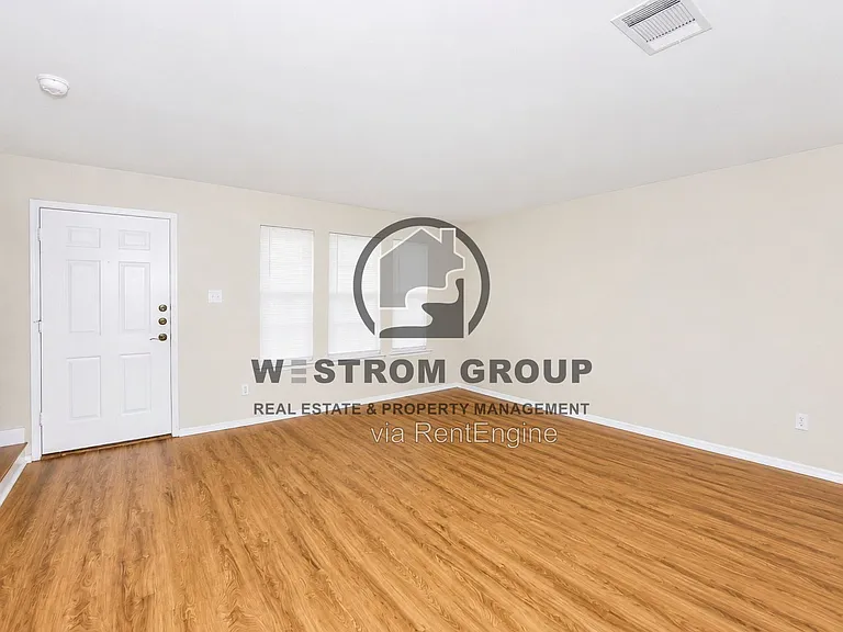 7120 Planters Row Dr — Photo 5