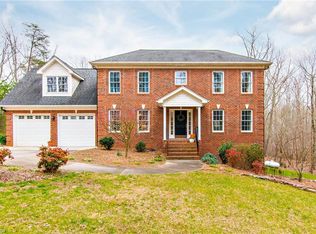 2650 Mountain Oak View Dr, Asheboro, NC 27205