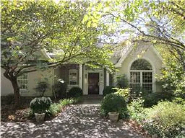 201 Deerwood Rd, Clarksville, TN 37043