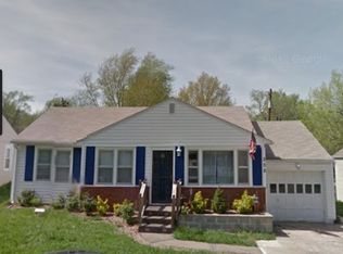 208 NE Maple St, Lees Summit, MO 64063