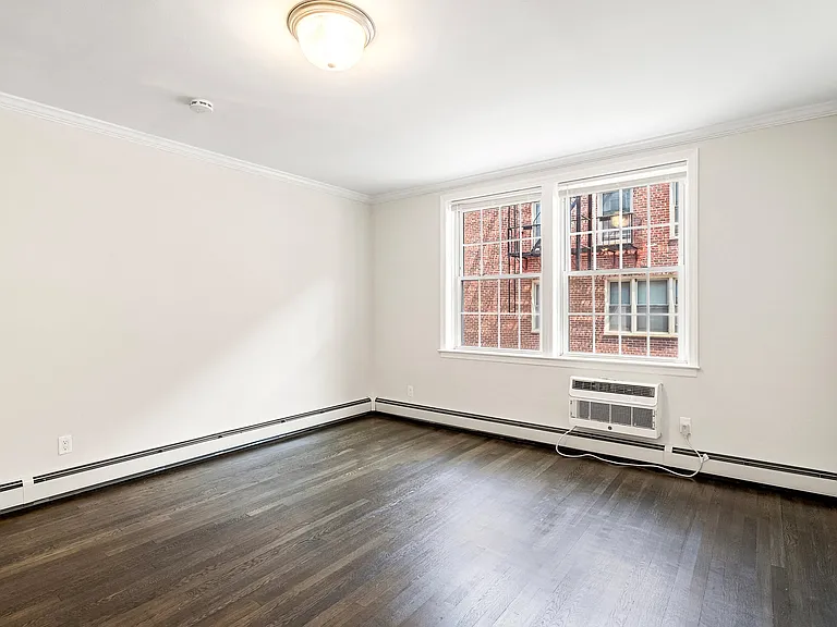 117 Vose Avenue Apartments — Photo 14