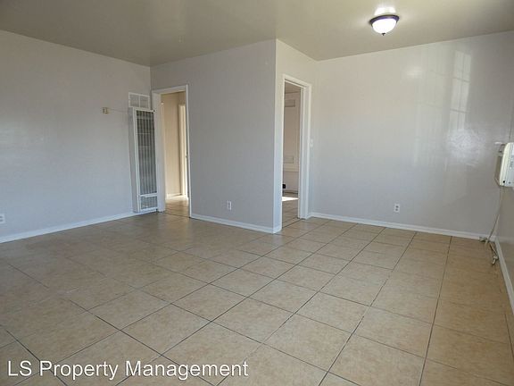 3rd image of 1048 Brookwin Dr