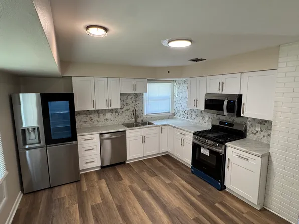 7100 W Fiebrantz Ave, Milwaukee, WI 53216
