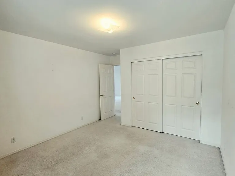 101 Mockingbird Ln — Photo 17