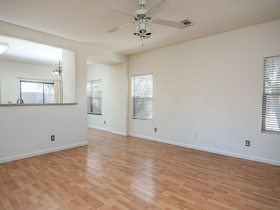 Living room 3