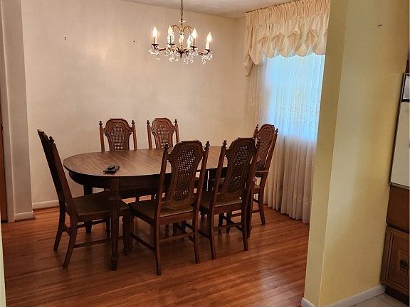 5th image of 803 Brown Rd