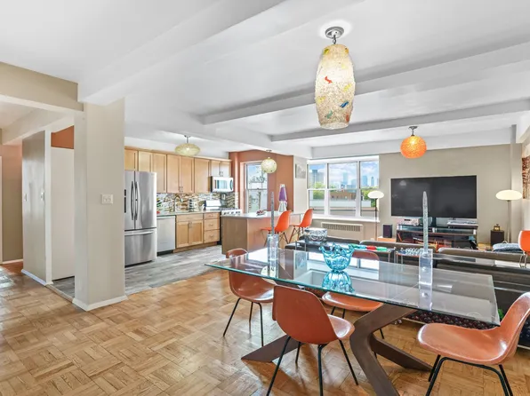 500 Grand Street image 1 of 8