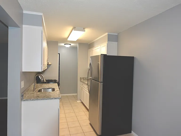 40 Shrewsbury Green Dr #C — Photo 3
