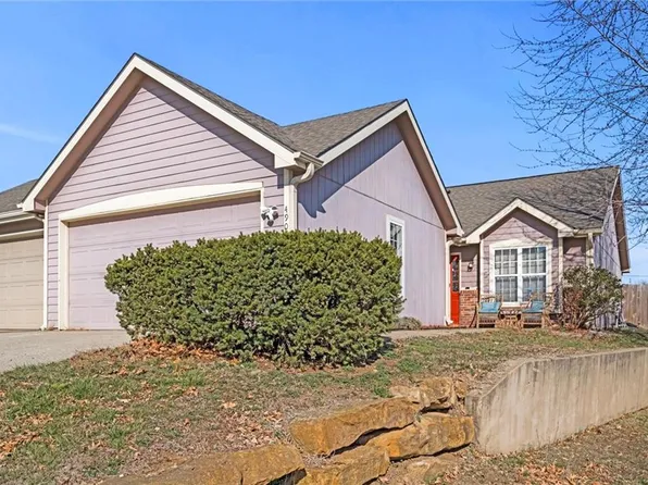 4908 Stoneback Pl, Lawrence, KS 66047