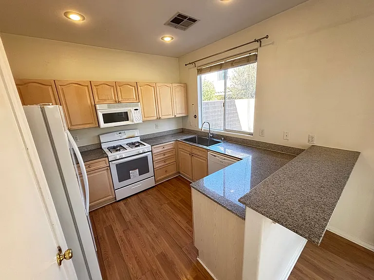 156 Duck Hollow Ave — Photo 9