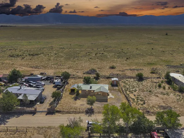 50 Brazaro Ave, Los Lunas, NM 87031