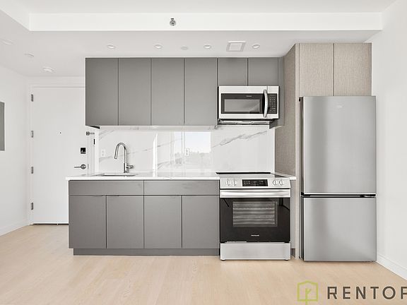 2nd image of 1499 Bedford Ave #3N