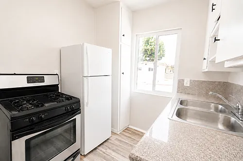 766 S Dudley St #26 Photo 1