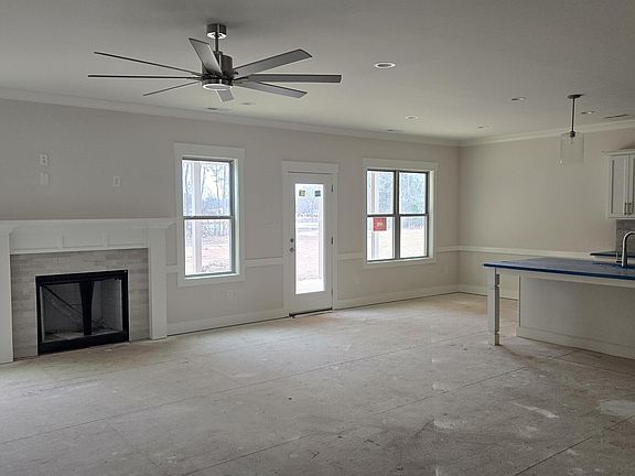 3rd image of 217 Freedom Ridge Dr