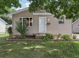 1304 Clark Ln, Litchfield, IL 62056