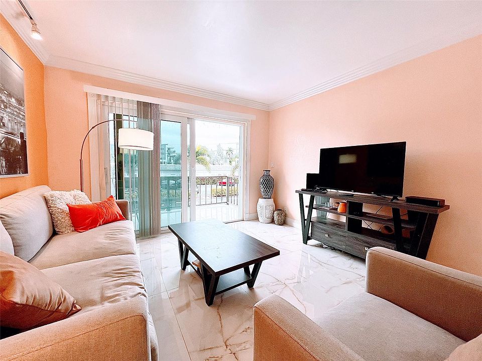 1st image of 3002 NE 5th Terrace #204B