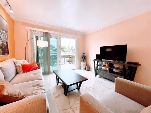 3002 NE 5th Terrace #204B, Wilton Manors, FL 33334