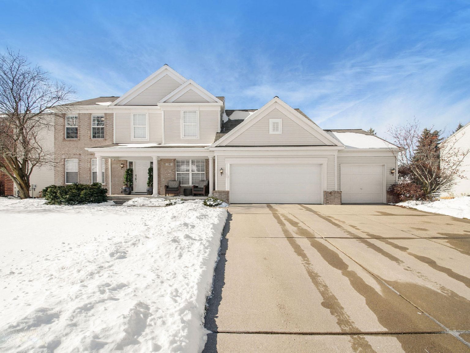 215 Langlois Dr SE, Grand Rapids, MI 49546 Zillow