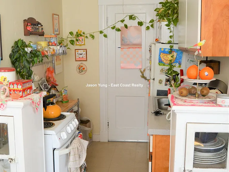 236 Kelton St #14 — Photo 4