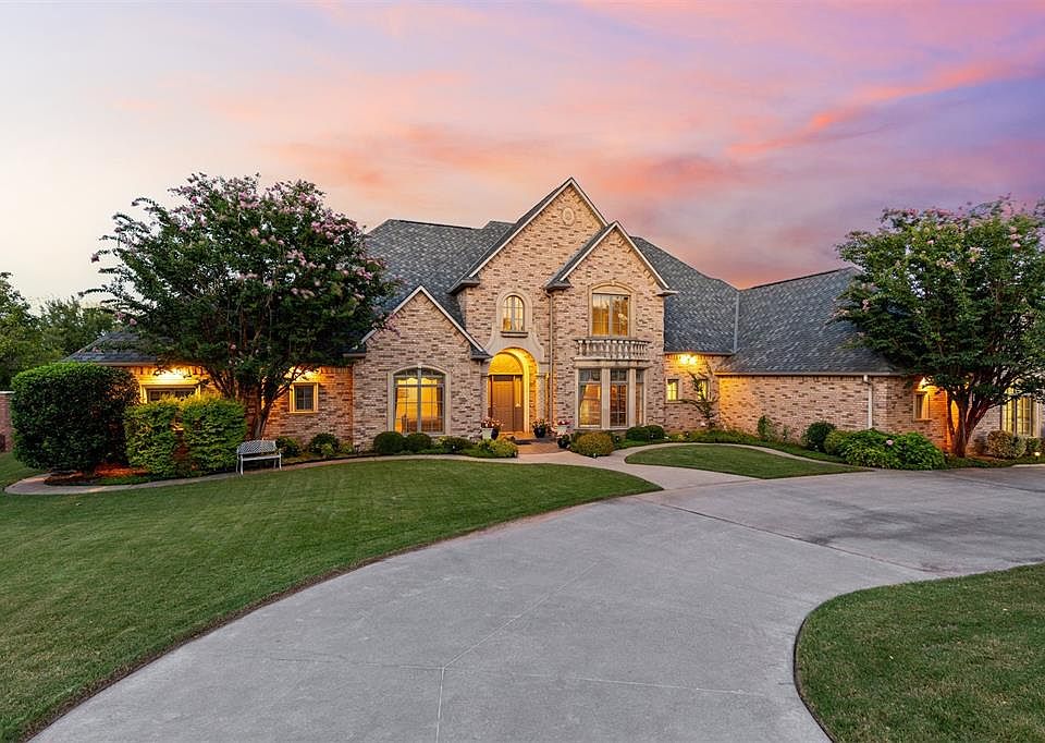 1st image of 1217 Inverness Cir