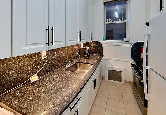 3rd image of 3165 Nostrand Ave APT Lb