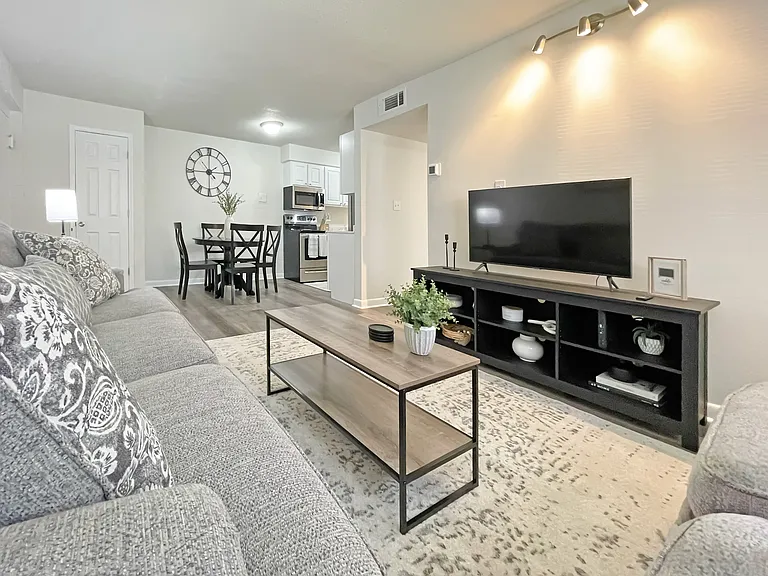 Eastbrook & Village Green Apartments — Photo 6