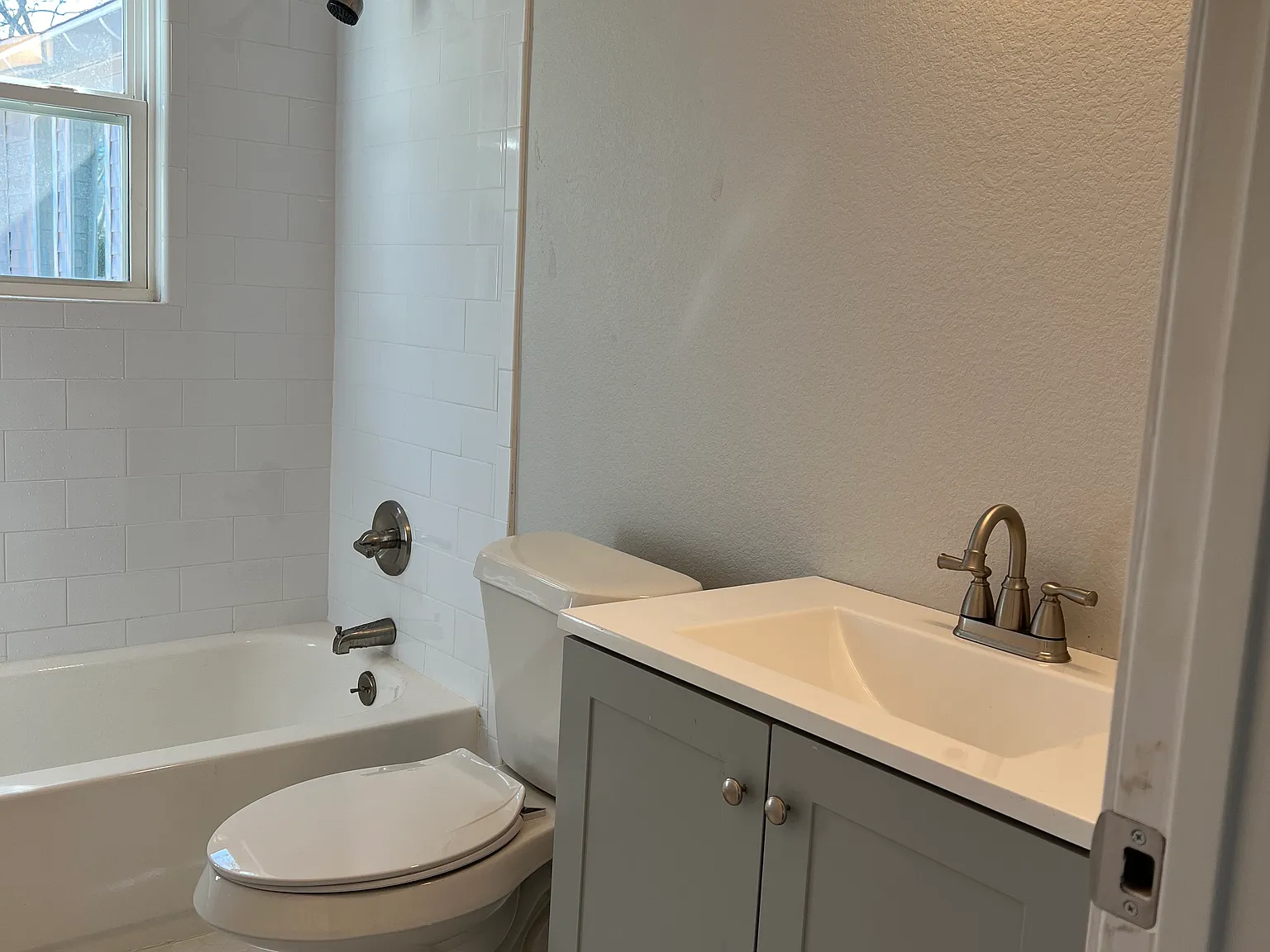 Mountain Lake-Elmwood — Photo 3