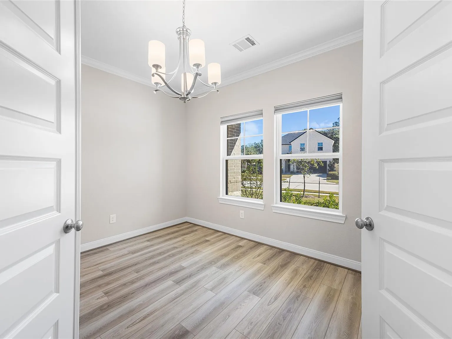 4 bed, 3.5 bath, 3020 sqft, $3,150 — Photo 4