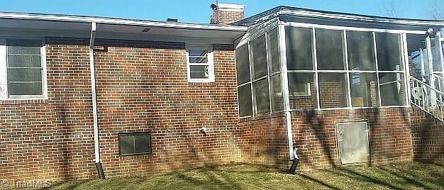 1st image of 1649 Wentworth St