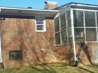 1649 Wentworth St, Reidsville, NC 27320