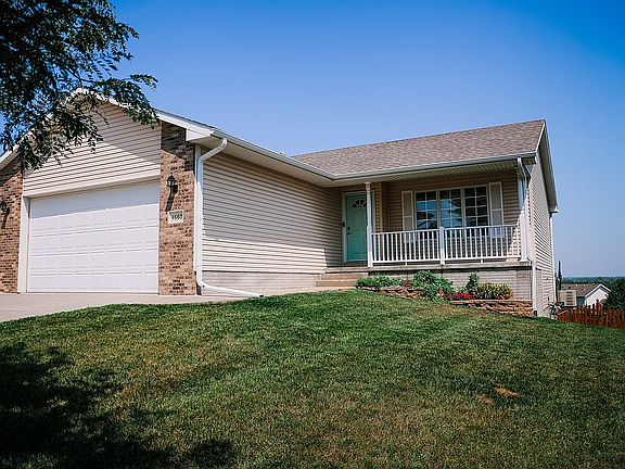 3rd image of 4660 W Thatcher Ln
