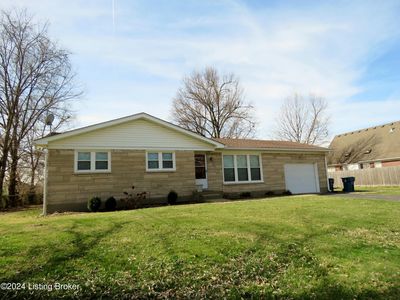 8602 Smyrna Pkwy, Louisville, KY, 40219