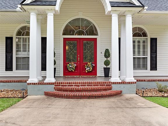 5th image of 133 Holly Dr