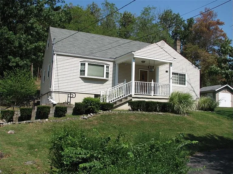 4872 Winters Ln photo 1