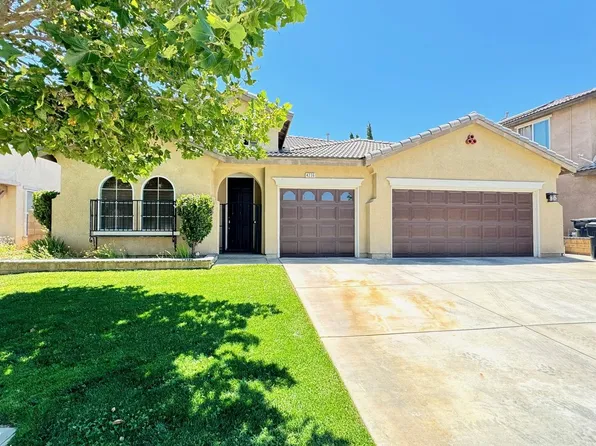 4236 Club Vista Dr, Palmdale, CA 93551