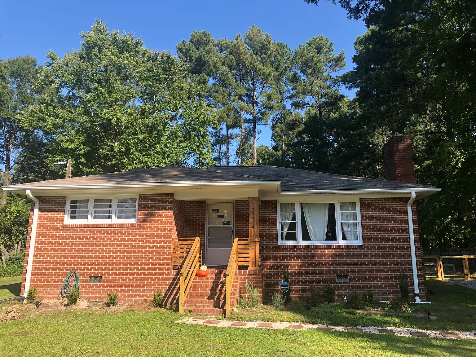 3 bed, 1260 sqft, $2,050 — Photo 1
