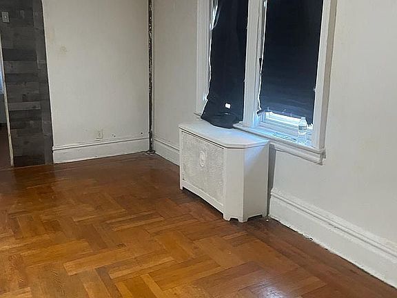 2nd image of 1849 Loring Pl S Floor 2