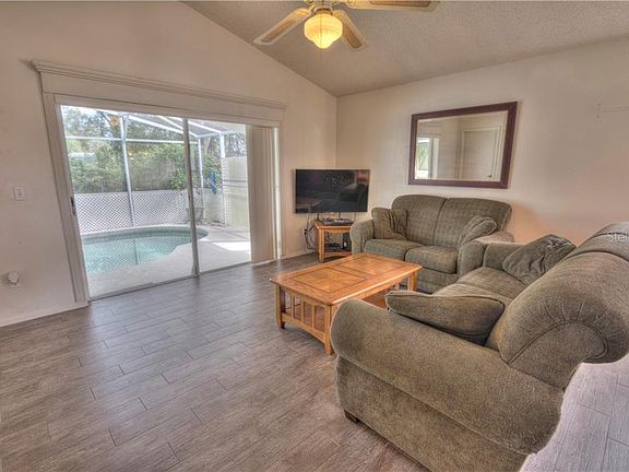 4th image of 2607 Chatham Cir