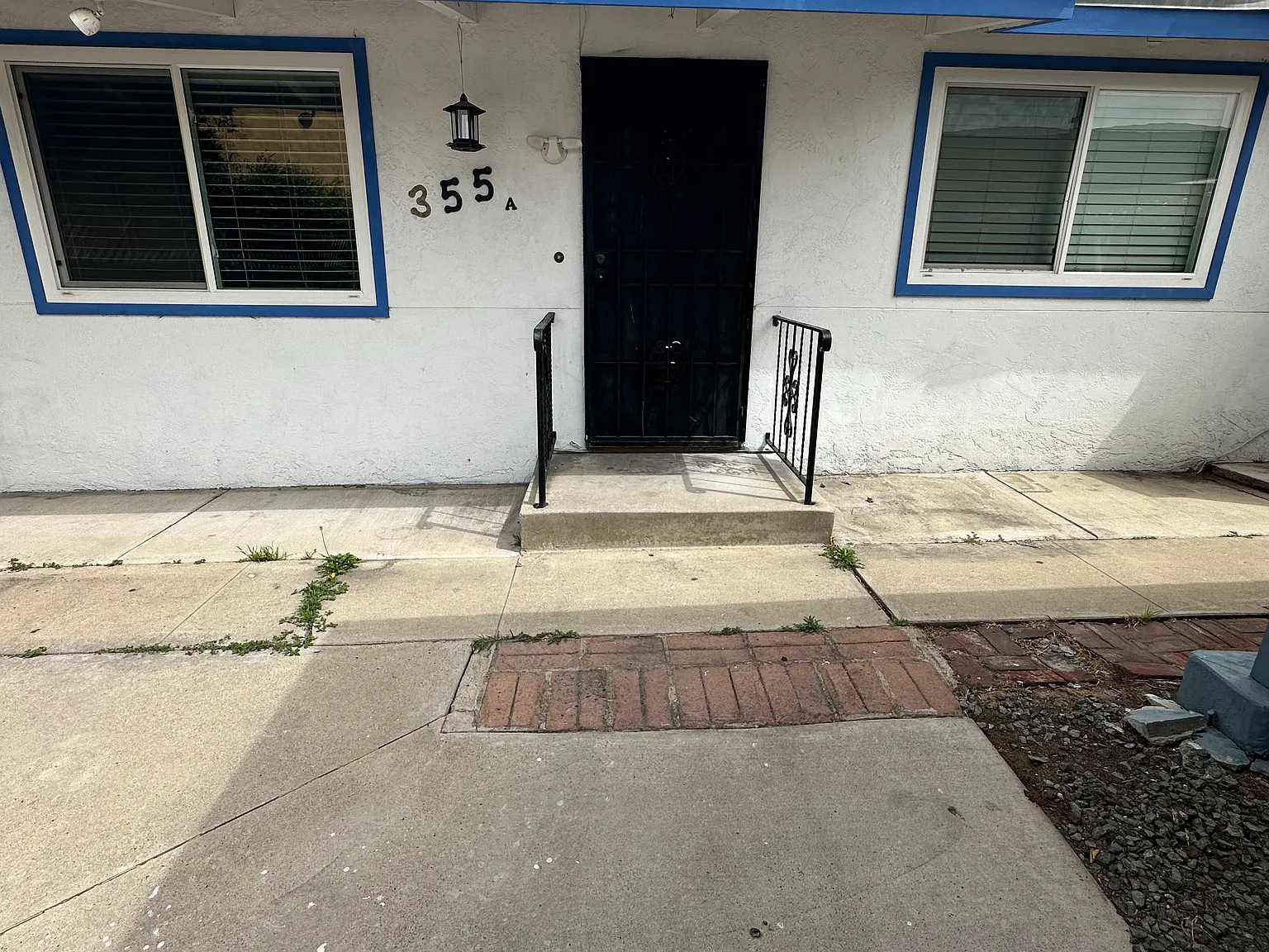 3 bed, 90 sqft, $3,000 — Photo 1