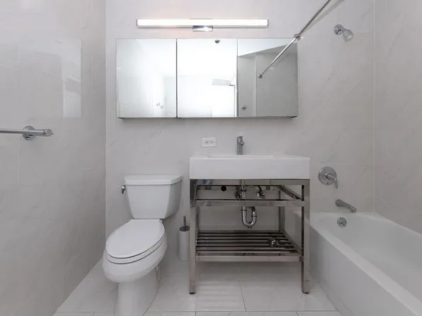 102 Christopher Columbus Drive image 12 of 22