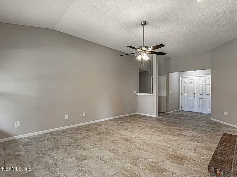 8516 Bending Branch Ct — Photo 11