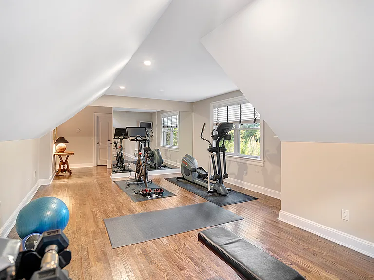 37 Arbutus Rd — Photo 22