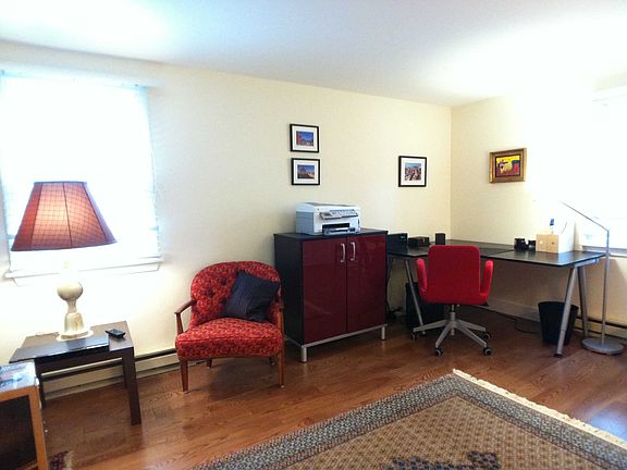 Upstairs BR - Office Nook